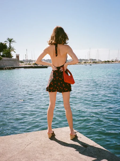 The Leila -^Réalisation Par Online